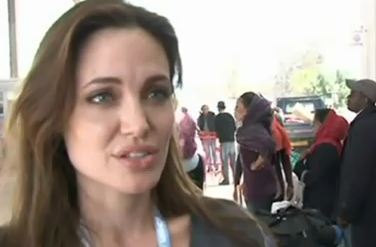 ANGELINA JOLIE CHOQUÉE PAR LA MORT DE 213 MIGRANTS