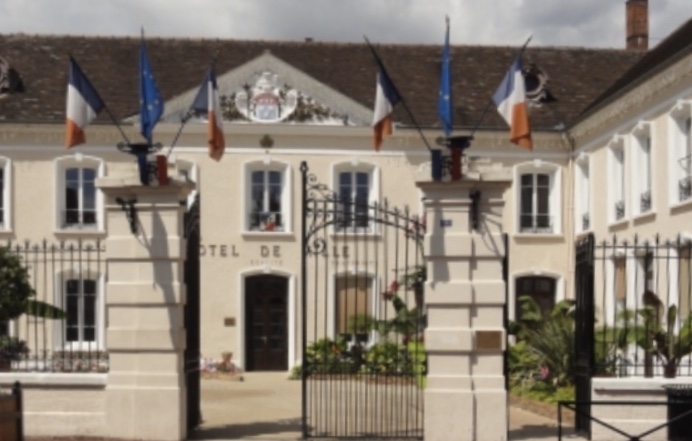 Handjob massage  Montereau-Fault-Yonne