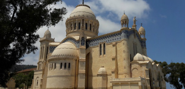 À Alger, notre belle basilique "Madame l’Afrique"