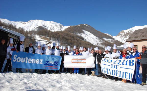 LES TOQUES FONT DU SKI A  AURON