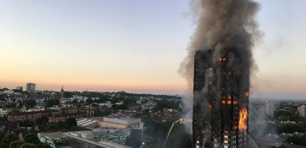 L’incendie de la tour Grenfell à Londres, une nouvelle épreuve pour le Royaume-Uni