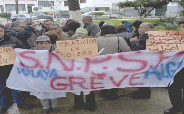 Les praticiens de la santé publique poursuiveront la gréve           