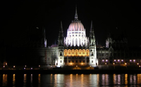 L'IMAGE DU JOUR: Le Parlement de Budapest