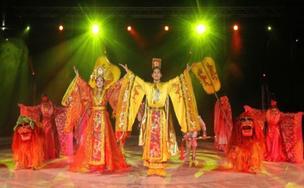 La première troupe acrobatique sur glace de Chine débarque sur la Côte d’Azur