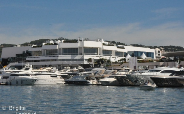 Cannes reçoit le G20 au Palais des festivals et des congrès 