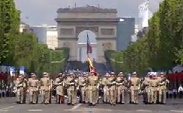 14 juillet 2012, regardez en direct le premier défilé avec François Hollande et le feu d'artifice