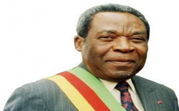 Cameroun: Paul Biya choisit Niat Njifenji comme président du Sénat