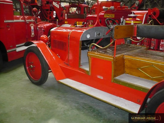 AUTO-POMPE MUSEE DES POMPIERS A WASQUEHAL AUTO-POMPE MUSEE DES POMPIERS A WASQUEHAL